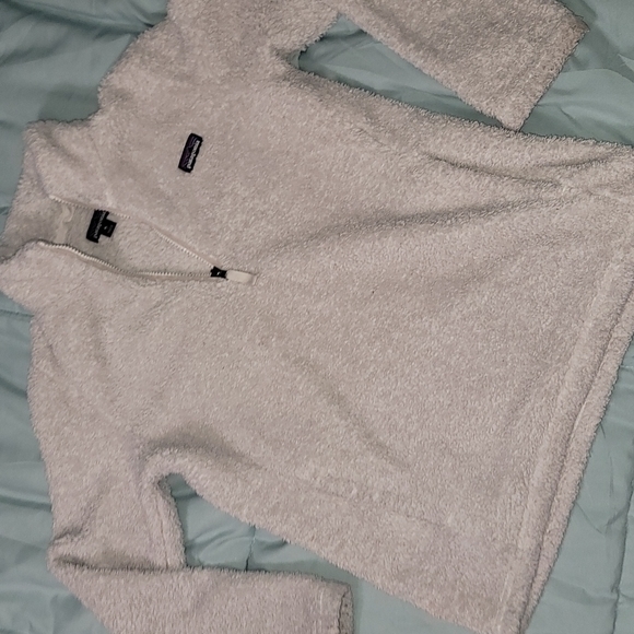 Patagonia Birch White Sherpa Fleece Jacket. Girl's XL (14) Good Condition - Picture 2 of 7